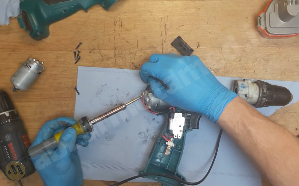 نحوه باز کردن دریل شارژی ماکیتا